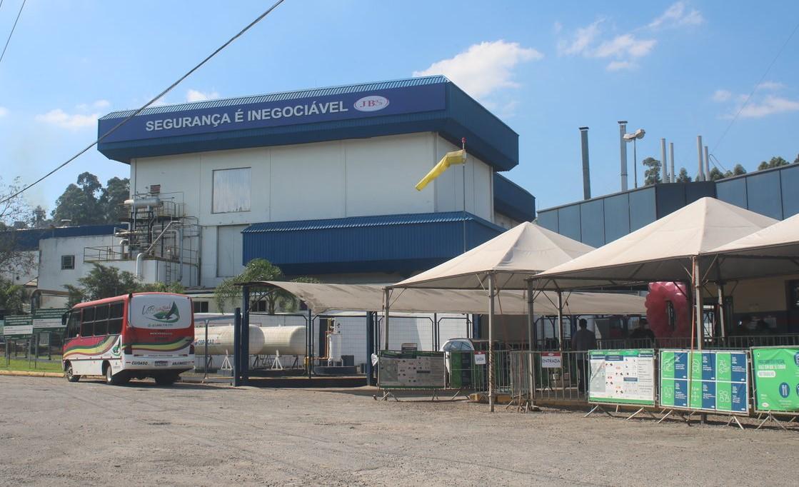 Linha de Esgoto PEAD - JBS 